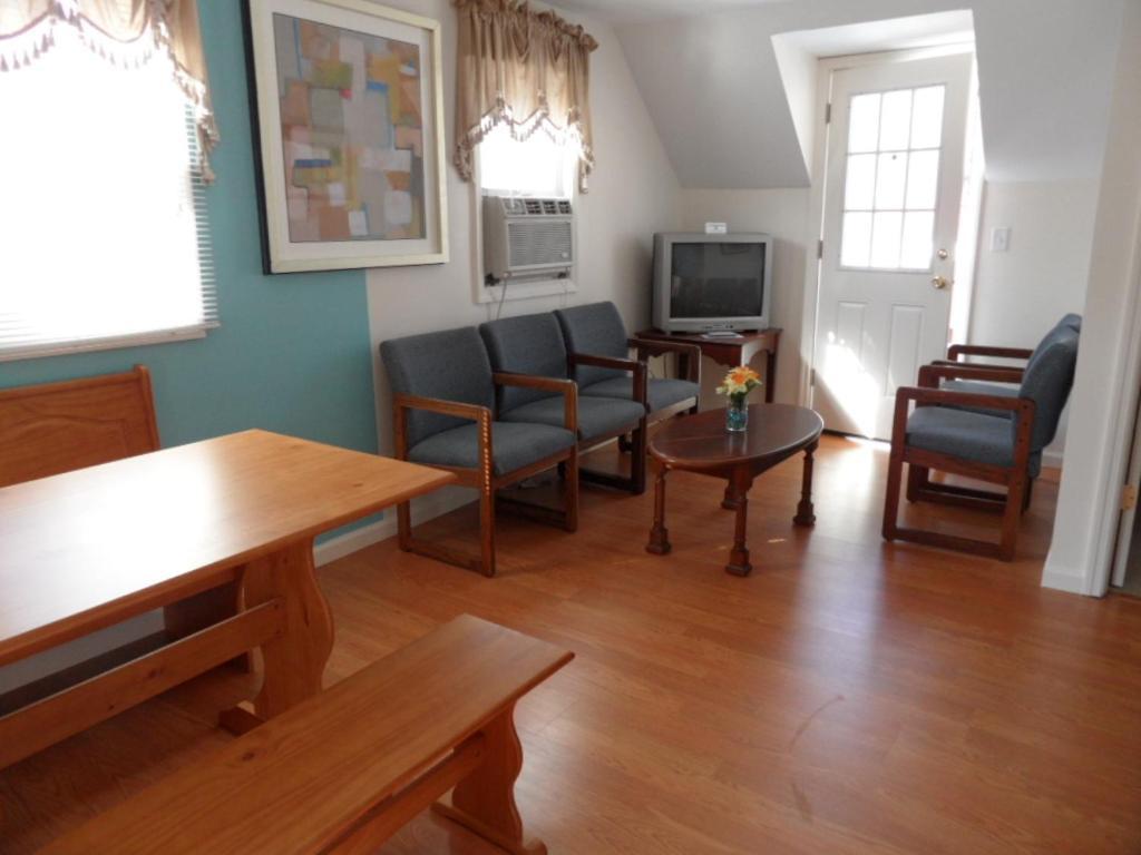 Seven Dwarfs Motel & Cabins Lake George Bilik gambar